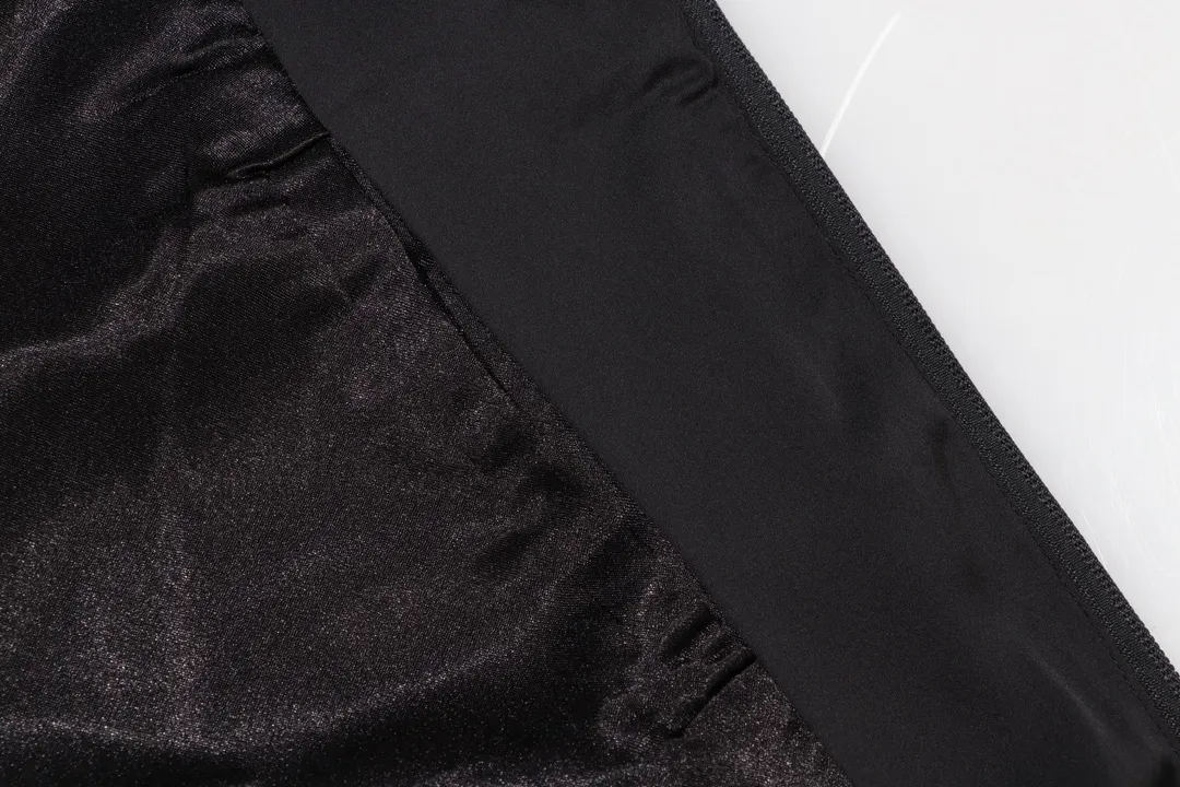⚠️ SLP 23FW ，Zp 24500 ！100% ！ ， Breathable！ Black White logo， ！ ！ ，XS- LIn Stock